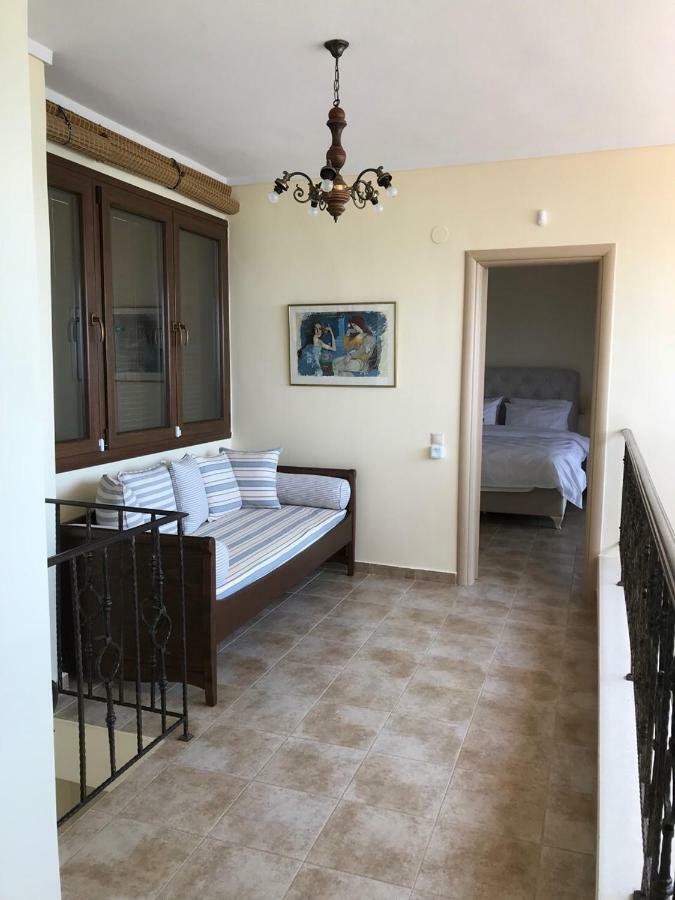 M Varkes Villa Неа-Муданія Екстер'єр фото